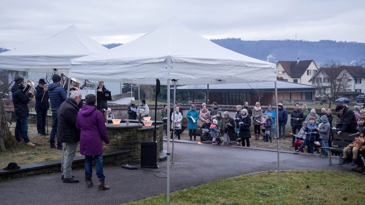 News » Lausner Weihnachtsfeier am 24.12.21 auf dem Kirchplatz